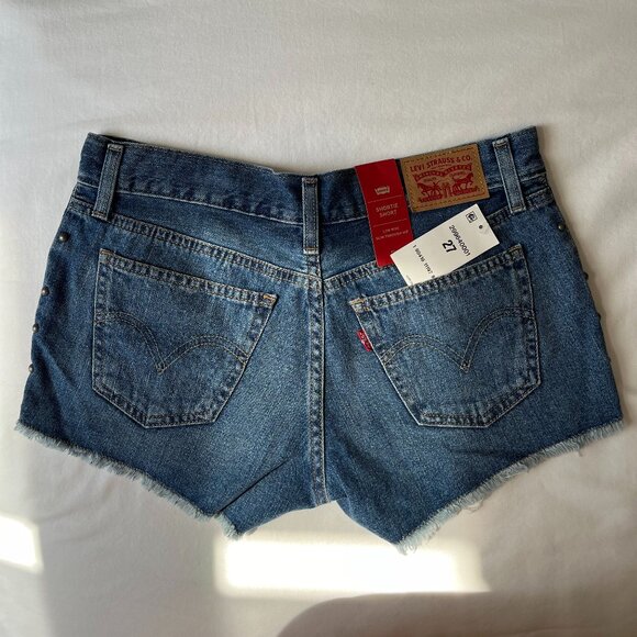 Levi’s Denim Studded Shortie Shorts NWT, Size 27 - Picture 2 of 3